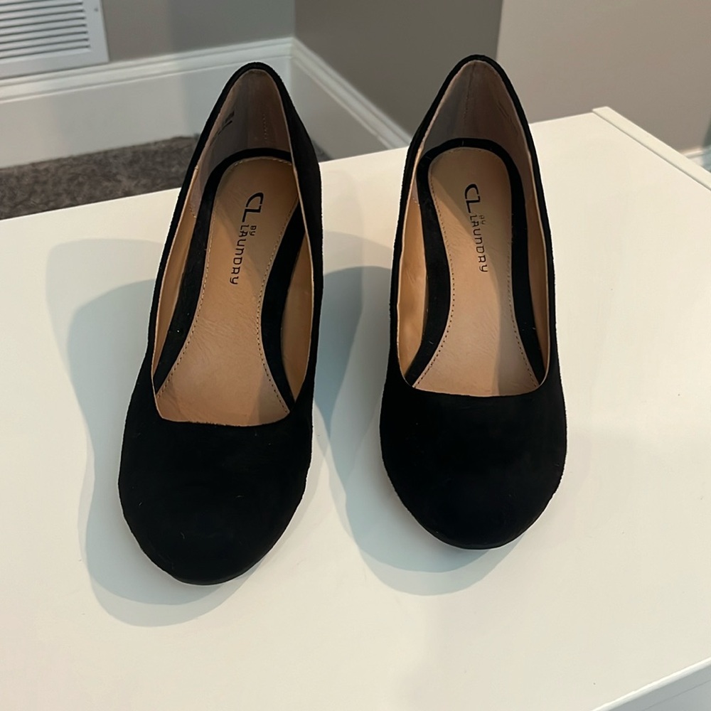 CL by Laundry black wedges